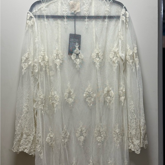 New - Chaser Lace Flouncy Duster. Size M/L. Coconut Color - Picture 7 of 12